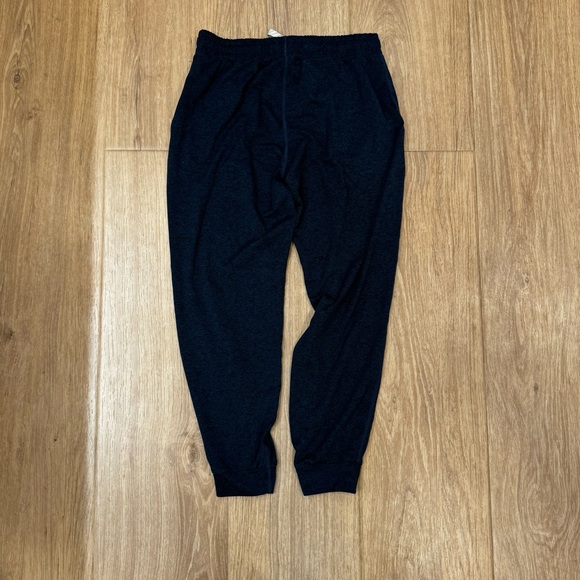 Vuori Women’s Performance Jogger Navy Small - Picture 5 of 6